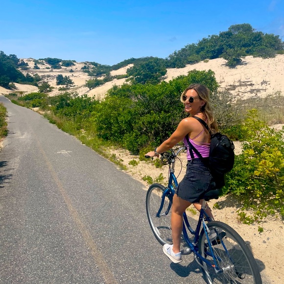 Meet your Posher, Emily - Picture 1 of 1